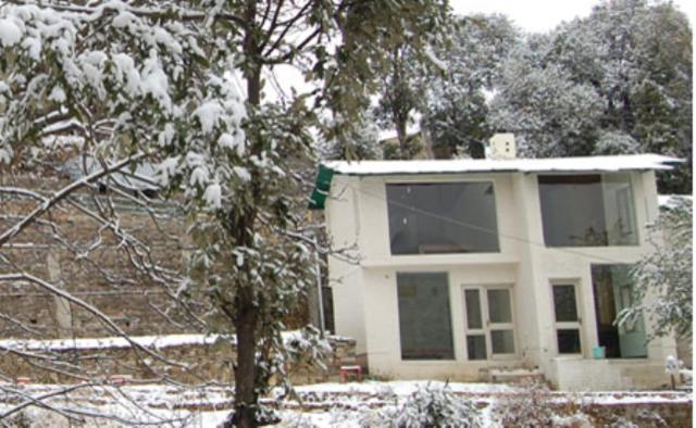 Natureraga Fernhill Resort Chail Room photo