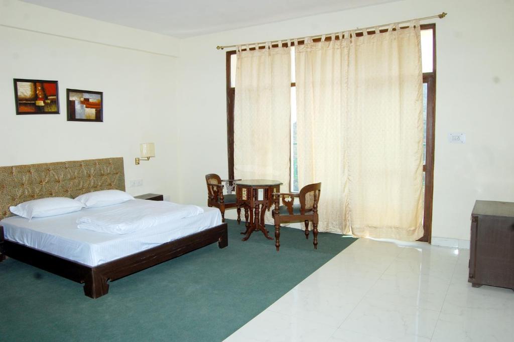 Natureraga Fernhill Resort Chail Exterior photo